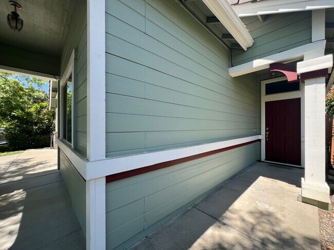Foto del edificio - Laguna West 4 Bed, 2 Bath Home