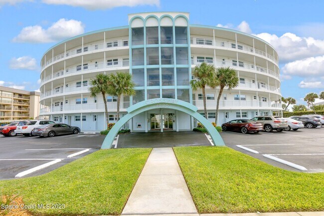 Building Photo - 4000 Ocean Beach Blvd
