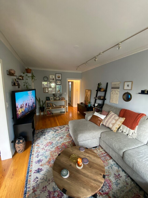 Primary Photo - 1150 W Lill Ave