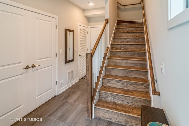 Foto del edificio - 1022 Cedar Ct