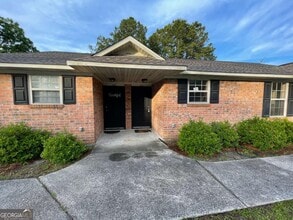 Building Photo - 156 Douglas Dr