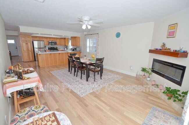 Foto del edificio - 279 Maple Rd