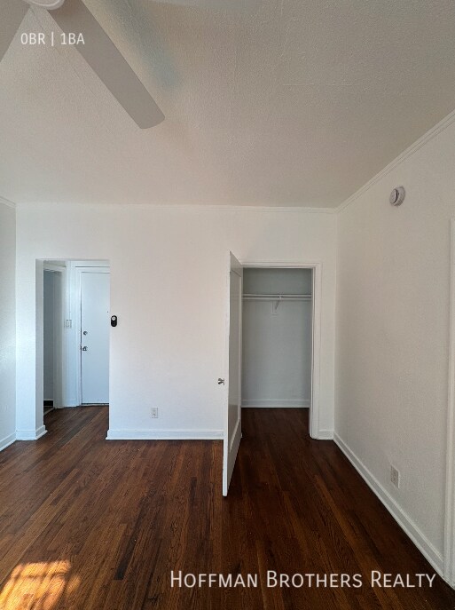 Foto del edificio - 250 S Kenmore Ave