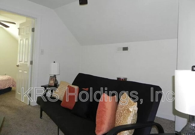 Building Photo - 5944 Bartee St