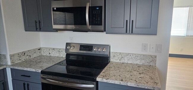 Building Photo - Three Bedroom One Story Home for Rent