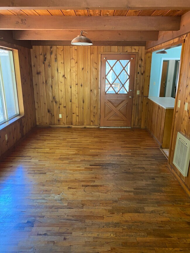 Foto del edificio - 35227 E Lacomb Rd