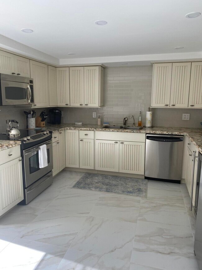 Foto del edificio - 2220 S Ocean Blvd