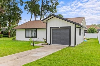 Building Photo - 8 Webb Pl