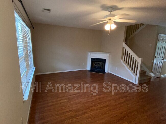 Foto del edificio - 17039 Turning Stick Ct