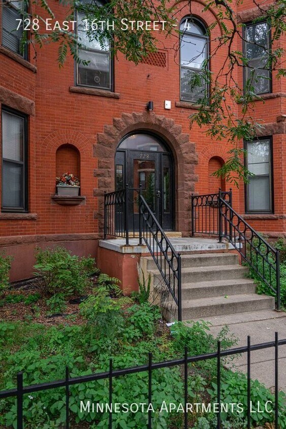 Primary Photo - Newly Renovated 1 Bedroom!