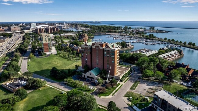 Building Photo - 200 Lakefront Blvd
