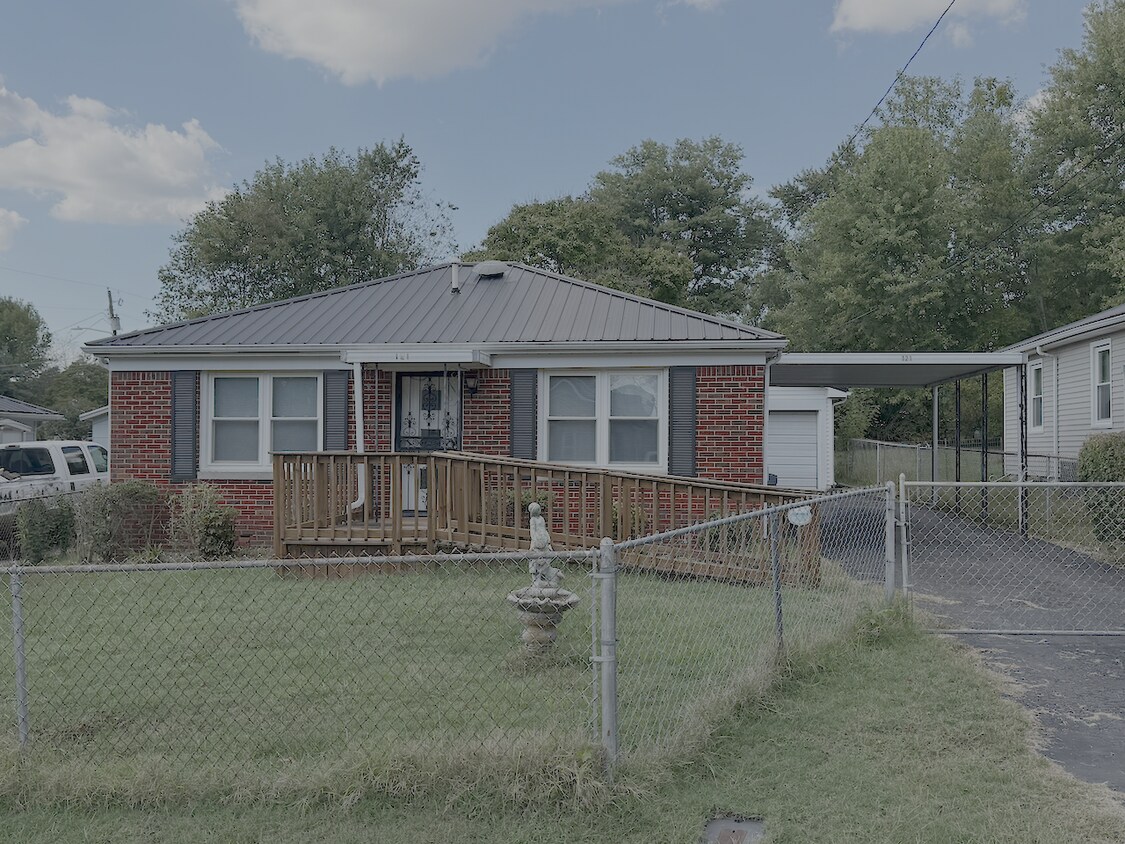 Foto principal - 121 Churchill Ave