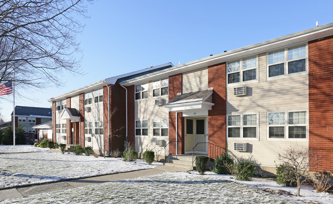 Building Photo - 160 N Centre Ave