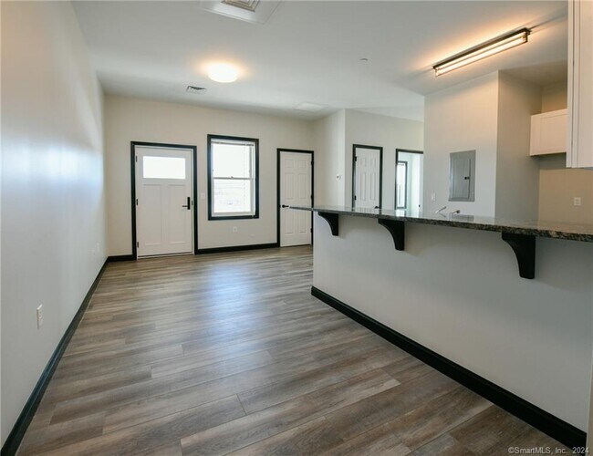 Foto del edificio - 77 Whiting St