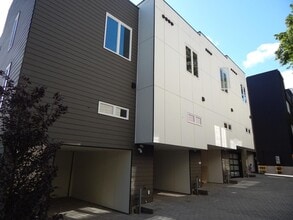 Building Photo - 2829 3rd Ave W