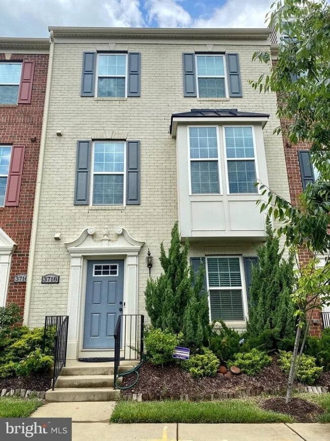 Building Photo - 3718 Hansberry Ct NE