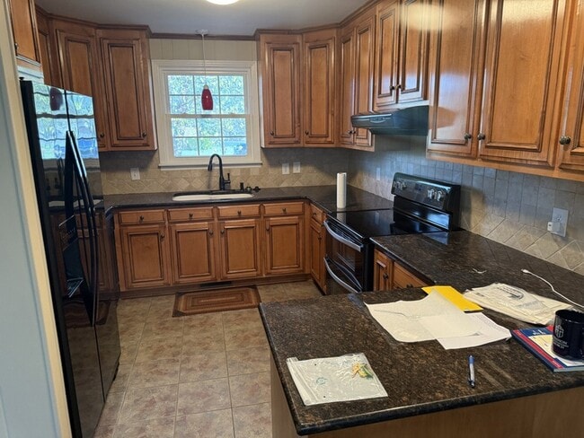 Foto del edificio - 412 Winwood Dr