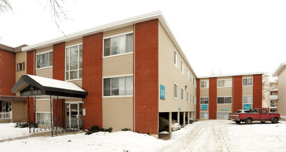 Building Photo - Oliver 2 Apartments