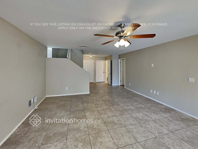 Foto del edificio - 1429 E Rosebud Dr
