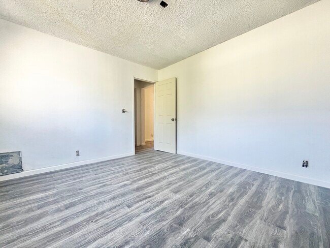 Foto del edificio - 1111 Arapahoe St Los Angeles, CA 90006