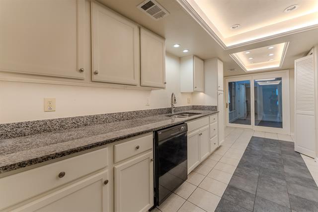 Building Photo - 922 Shady Creek Ln