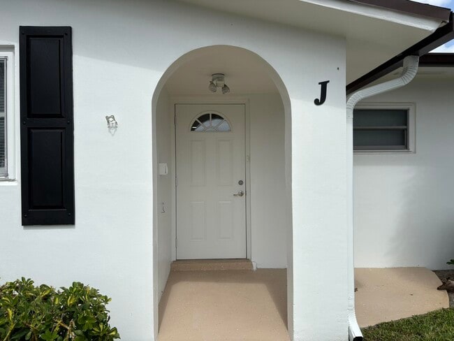 Building Photo - 2930 Crosley Dr E
