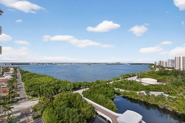 Foto del edificio - 4200 N Ocean Dr