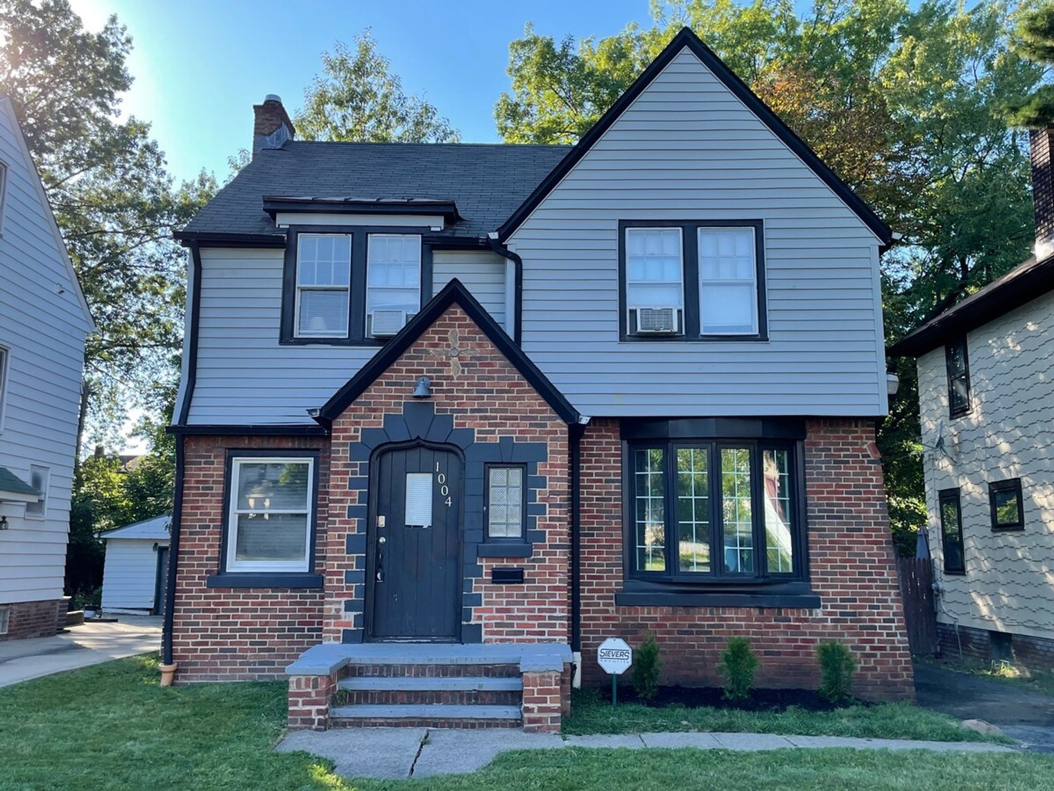 988 Nela View Rd Cleveland Heights, OH 44112 – photo 4