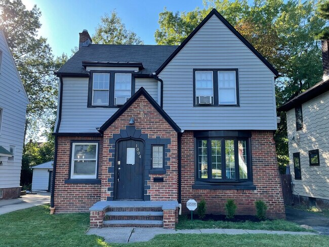 Building Photo - 988 Nela View Rd