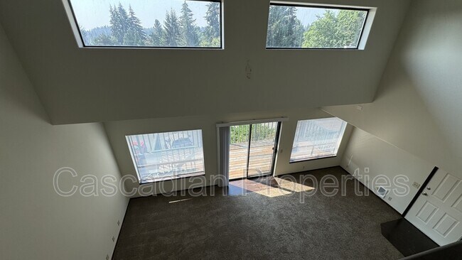 Foto del edificio - 1555 Fircrest Ct SE