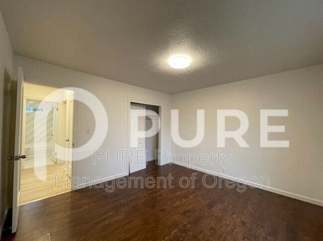 Foto del edificio - 12405 SE Stephens St