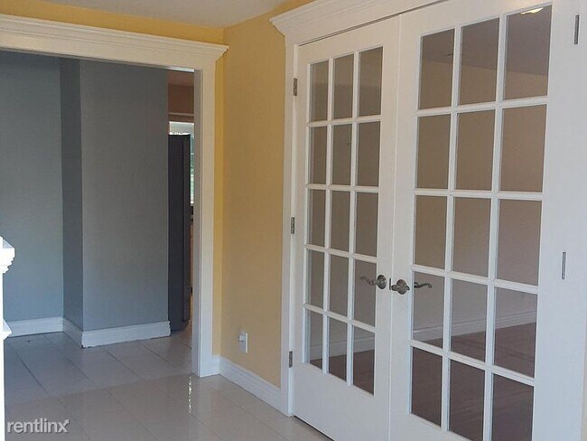 Building Photo - 3 br, 2.5 bath House - 34 Chatham Rd