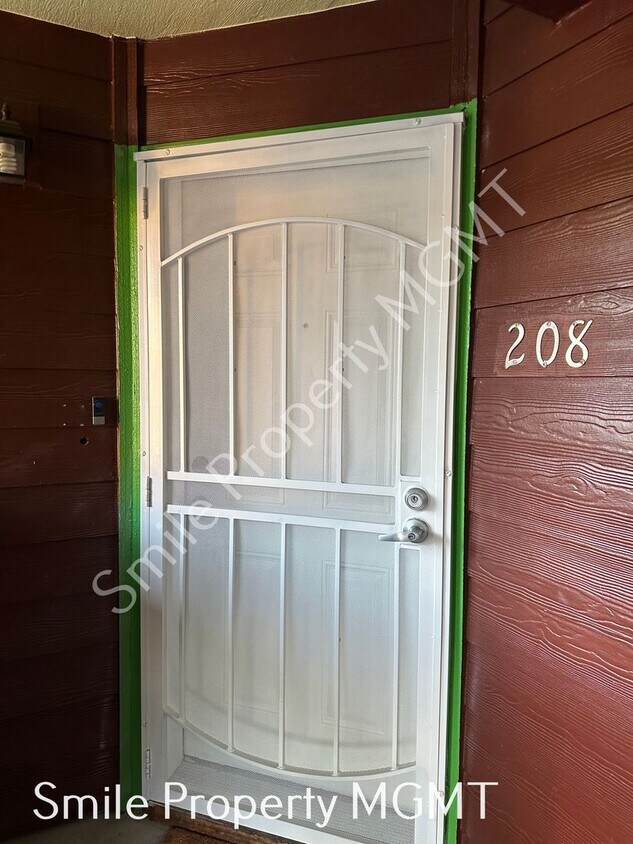 Primary Photo - 2 bedroom with 2 bath Apartment