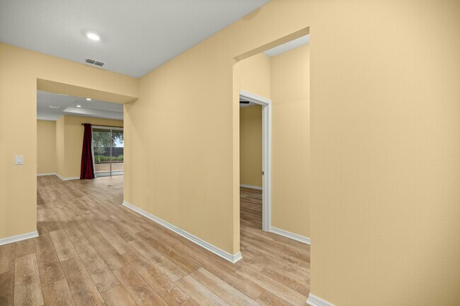 Foto del edificio - 6137 SW 70th Ave