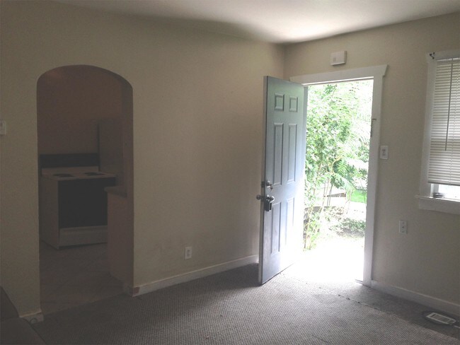 Building Photo - 3204-3208 S 540 E