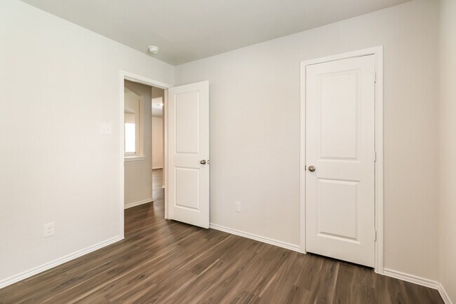 Building Photo - 13378 Musky Dr