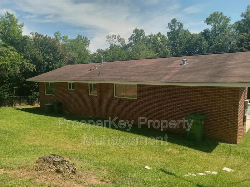 Primary Photo - 5360 Spencer Ln