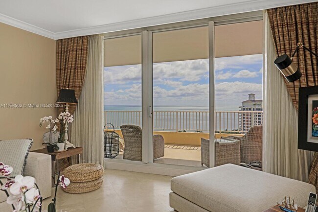 Foto del edificio - 781 Crandon Blvd
