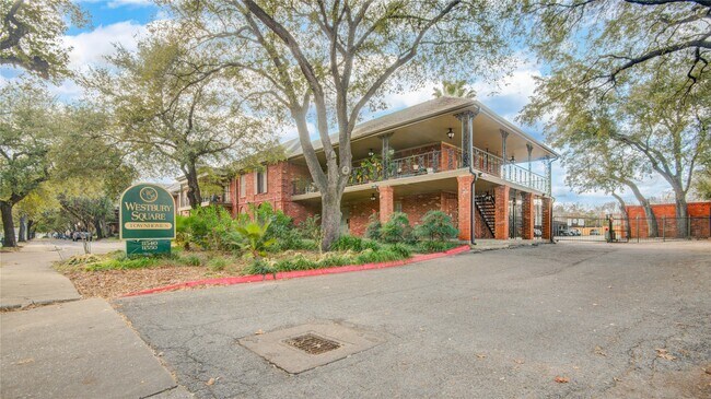 Foto del edificio - 11540 Chimney Rock Rd