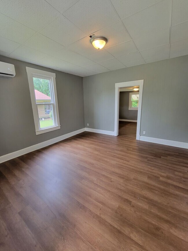 Foto del edificio - 2209 N Travis Ave