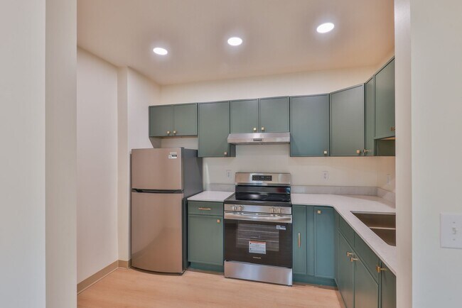 Foto del edificio - Modern Remodel with Designer Finishes | All Utilities Included