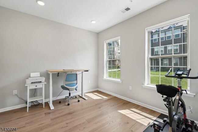Foto del edificio - 10 Cortland Ct
