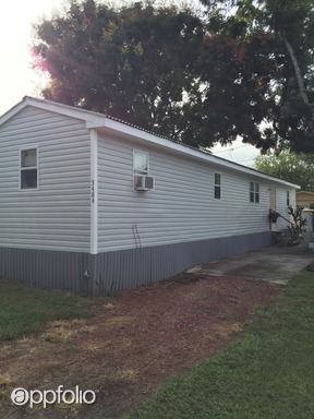 Primary Photo - 3484 Walker Rd