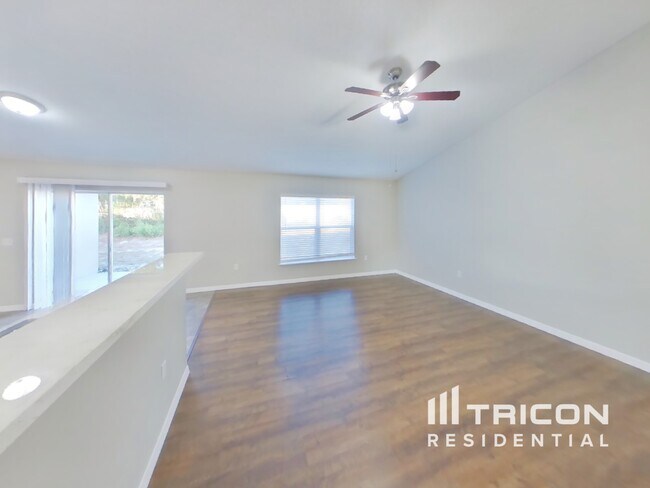 Foto del edificio - 9297 Oak Grove St