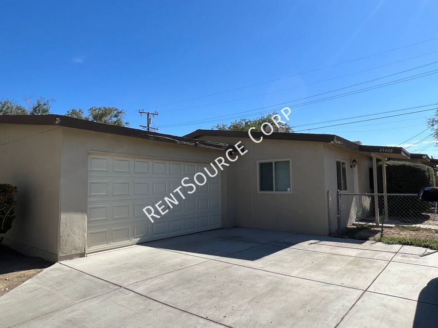 Primary Photo - 2 Bedroom Single Story Duplex for Rent in ...
