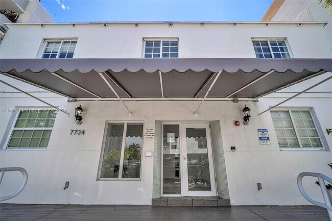 Foto del edificio - 7734 Abbott Ave