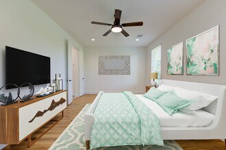 Building Photo - 2710 Noble St