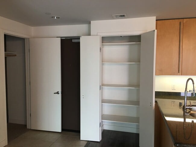 Building Photo - Luxury 16th floor West Facing View 2-bedroom 2-bath in Cortez Blu Building Downtown