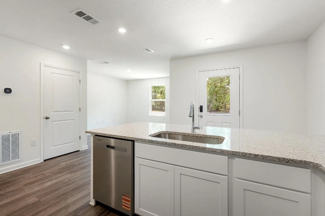 Building Photo - 115 Tiger Lily Ln