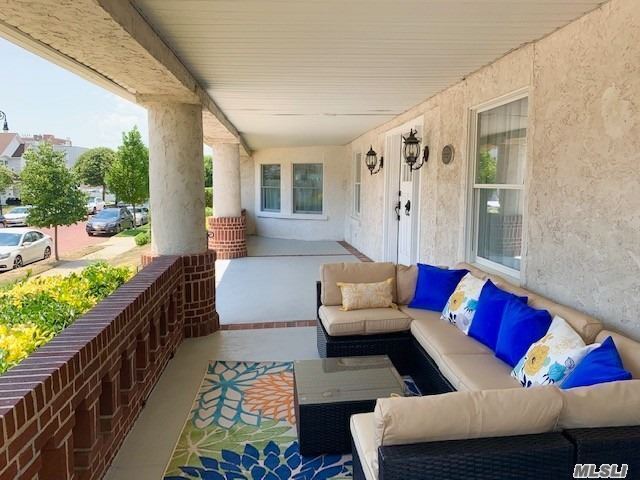 Building Photo - 253 W Penn St